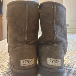 Dark brown uggs